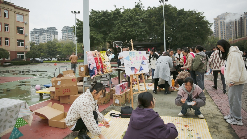 文化周|共享閑置，“集市”行樂，四川海蓉開展愛心集市公益活動(dòng)